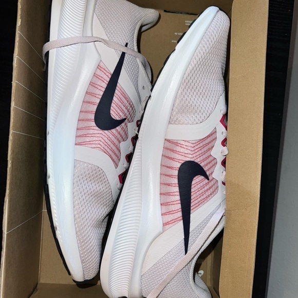 NIKE DOWNSHIFTER WOMEN SIZE 10NEW PINK AND BLACKENED BLUE RUNNING SHOES - Picture 8 of 11